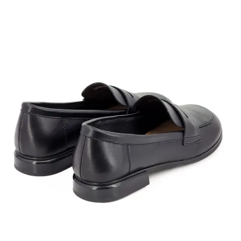 Лоферы женские