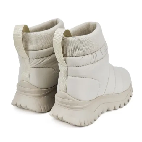 Дутики женские