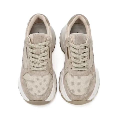 Кроссовки женские