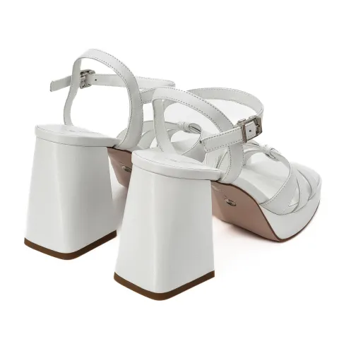 Босоножки женские