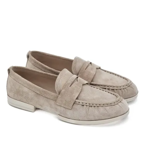 Лоферы женские