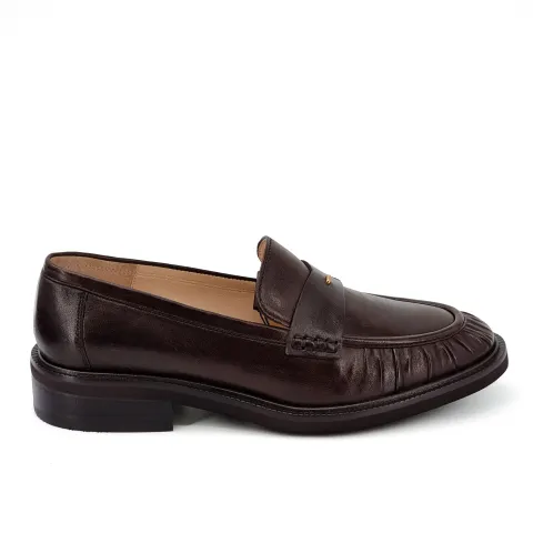 Лоферы женские