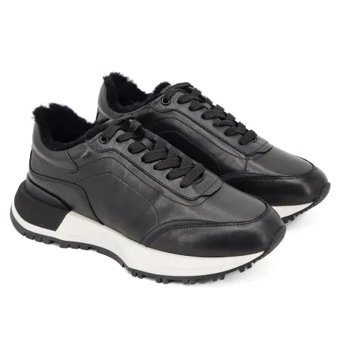 Кроссовки женские