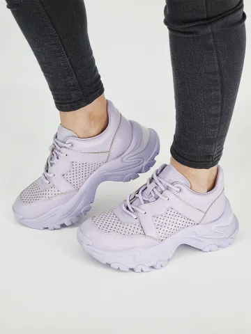 Кроссовки женские