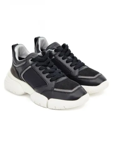 Кроссовки женские