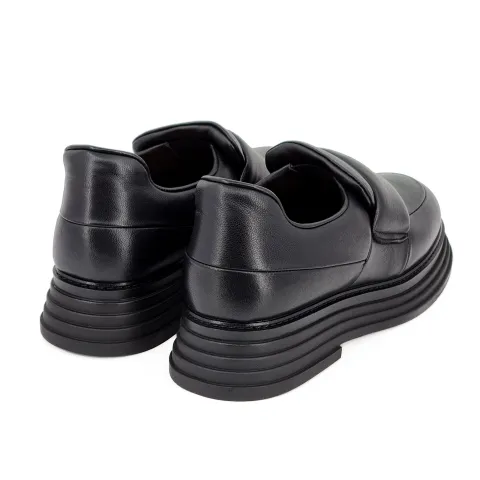 Лоферы женские