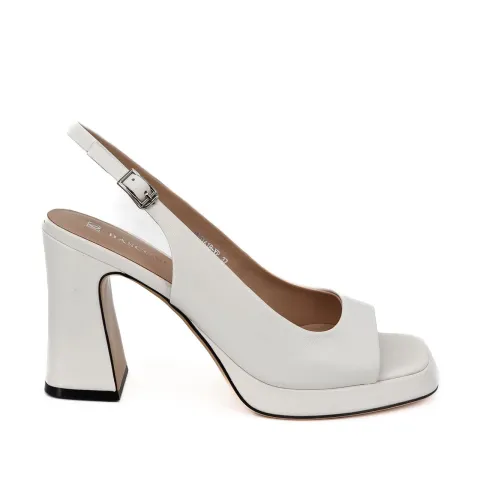 Босоножки женские