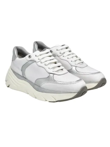 Кроссовки женские