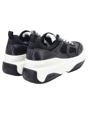 Кроссовки женские