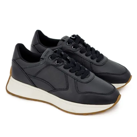 Кроссовки женские