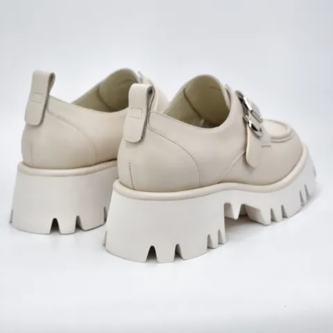 Лоферы женские