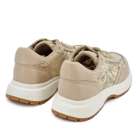 Кроссовки женские