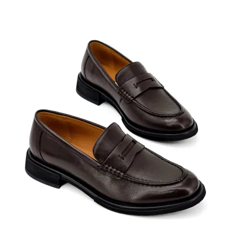 Лоферы женские