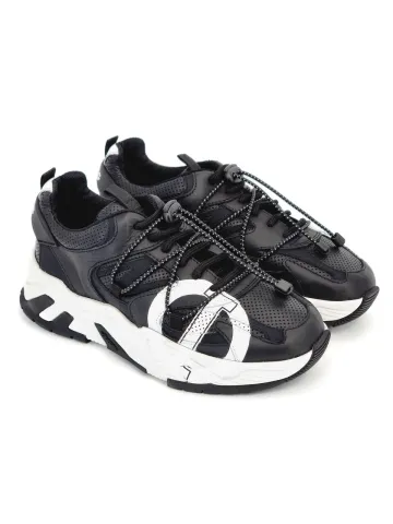 Кроссовки женские