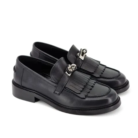 Лоферы женские