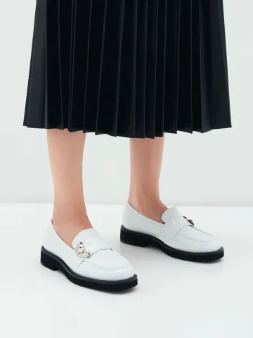 Лоферы женские