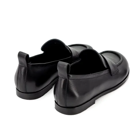 Лоферы женские