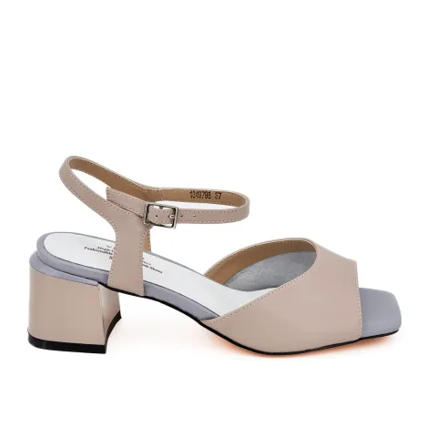 Босоножки женские