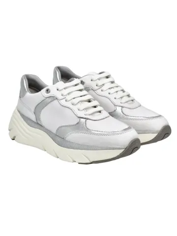 Кроссовки женские