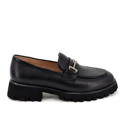 Лоферы женские