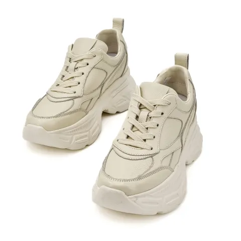 Кроссовки женские