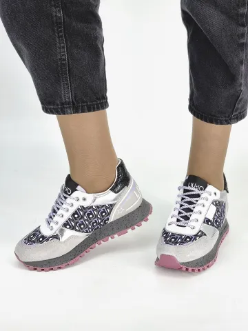 Кроссовки женские