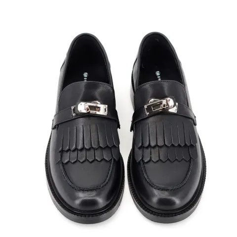 Лоферы женские