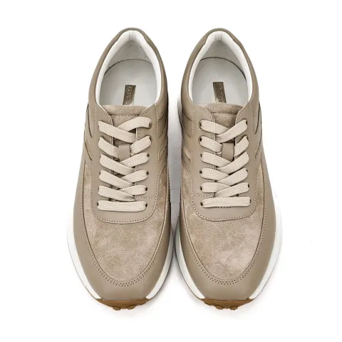 Кроссовки женские