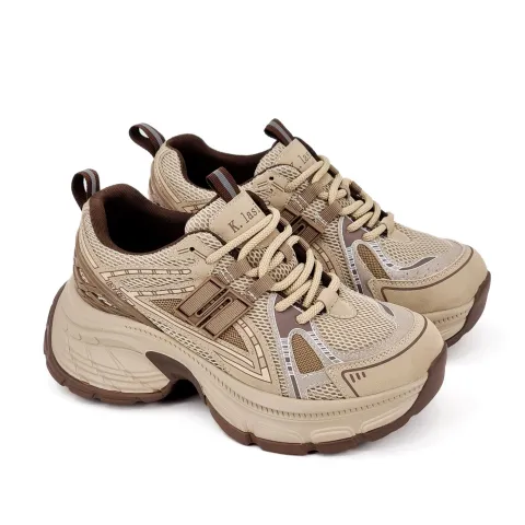 Кроссовки женские