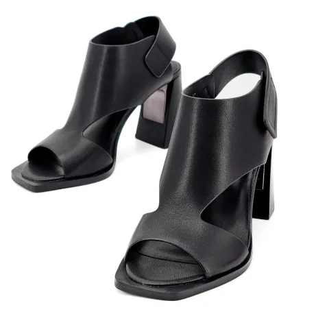 Босоножки женские