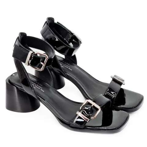 Босоножки женские