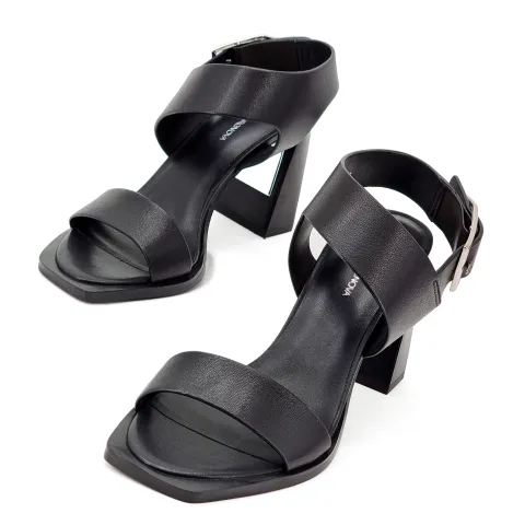 Босоножки женские