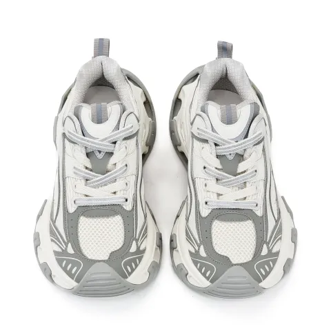 Кроссовки женские