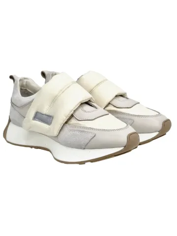 Кроссовки женские