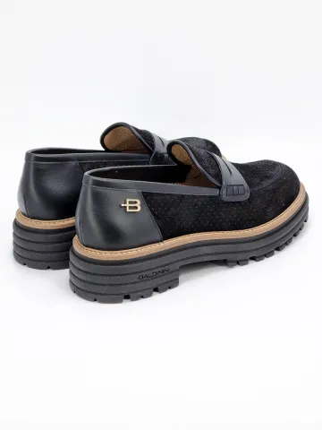 Лоферы женские