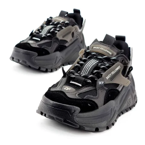 Кроссовки женские