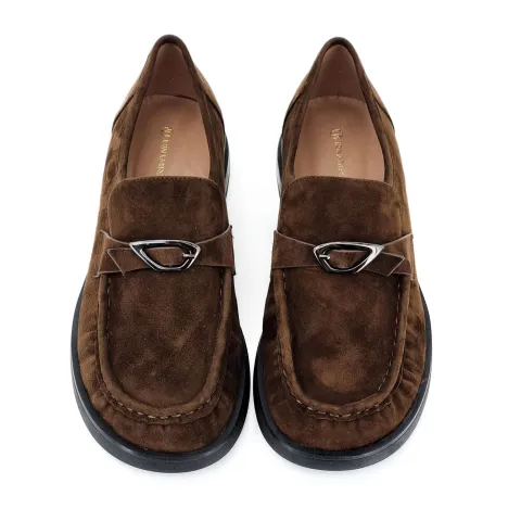 Лоферы женские