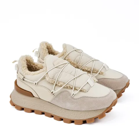 Кроссовки женские