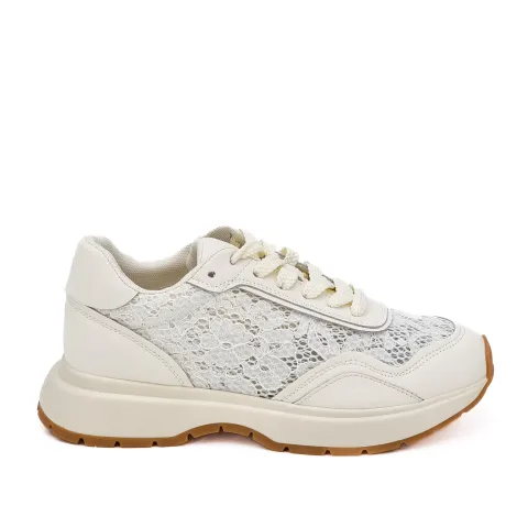 Кроссовки женские