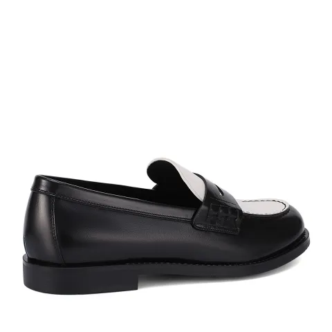 Лоферы женские