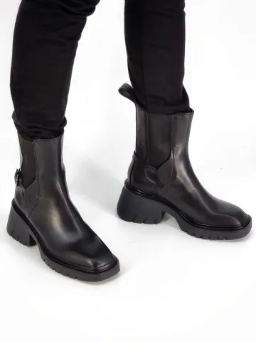 Ботинки женские