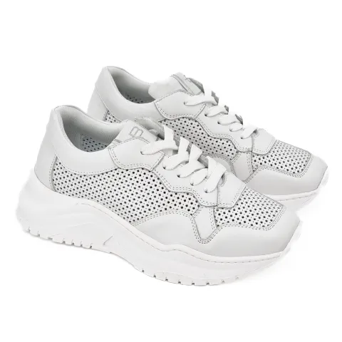 Кроссовки женские