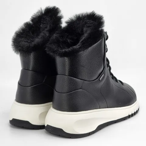 Ботинки женские