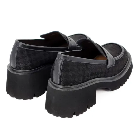 Лоферы женские