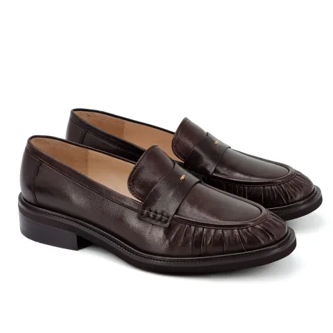 Лоферы женские