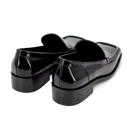 Лоферы женские