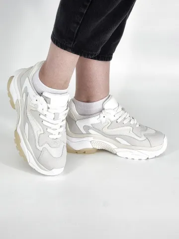 Кроссовки женские