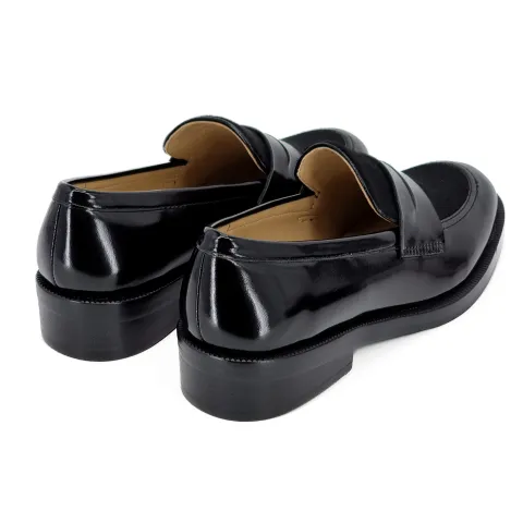 Лоферы женские