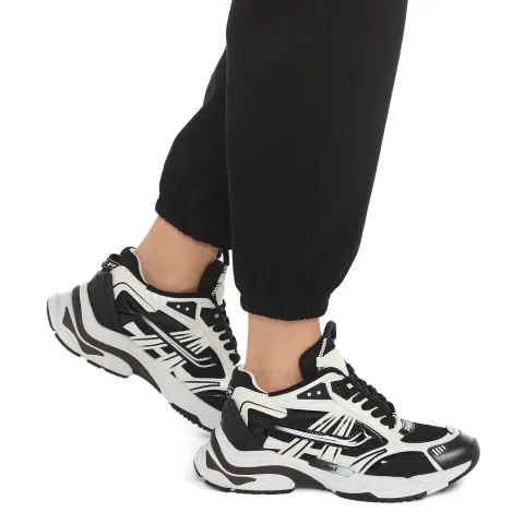 Кроссовки женские