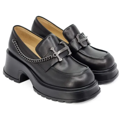 Лоферы женские